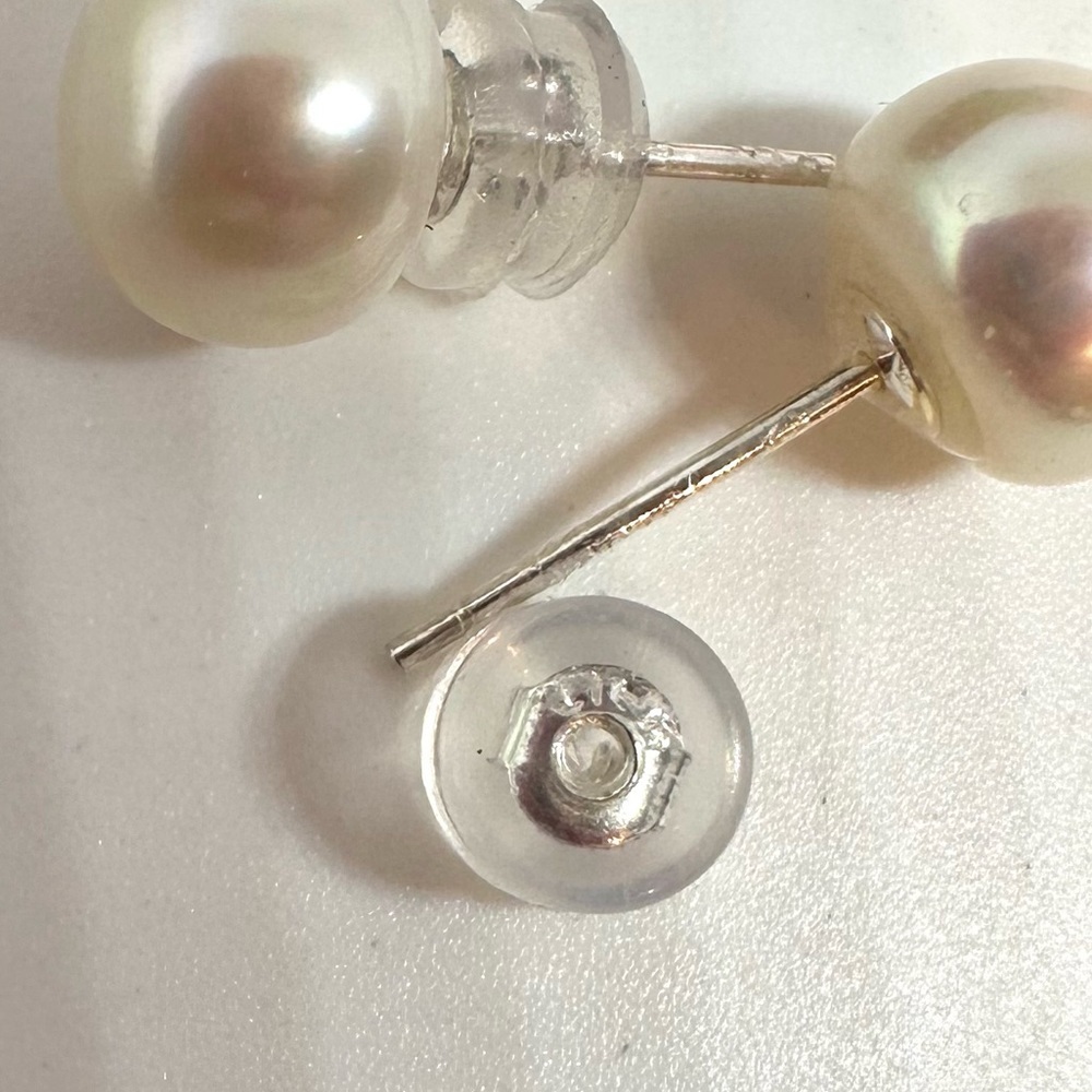 NEW⚜️Sterling Silver Genuine Pearl Stud Earrings- S925 - Picture 6 of 7